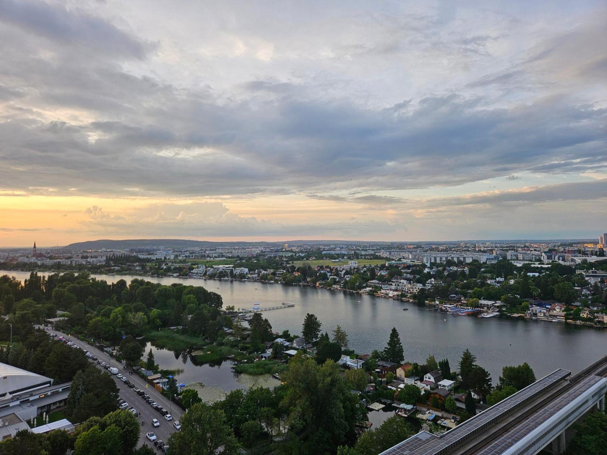 Yuki'S Place - Un-Vic, Danube Beach And Subway Near To Downtown Wiedeń Zewnętrze zdjęcie